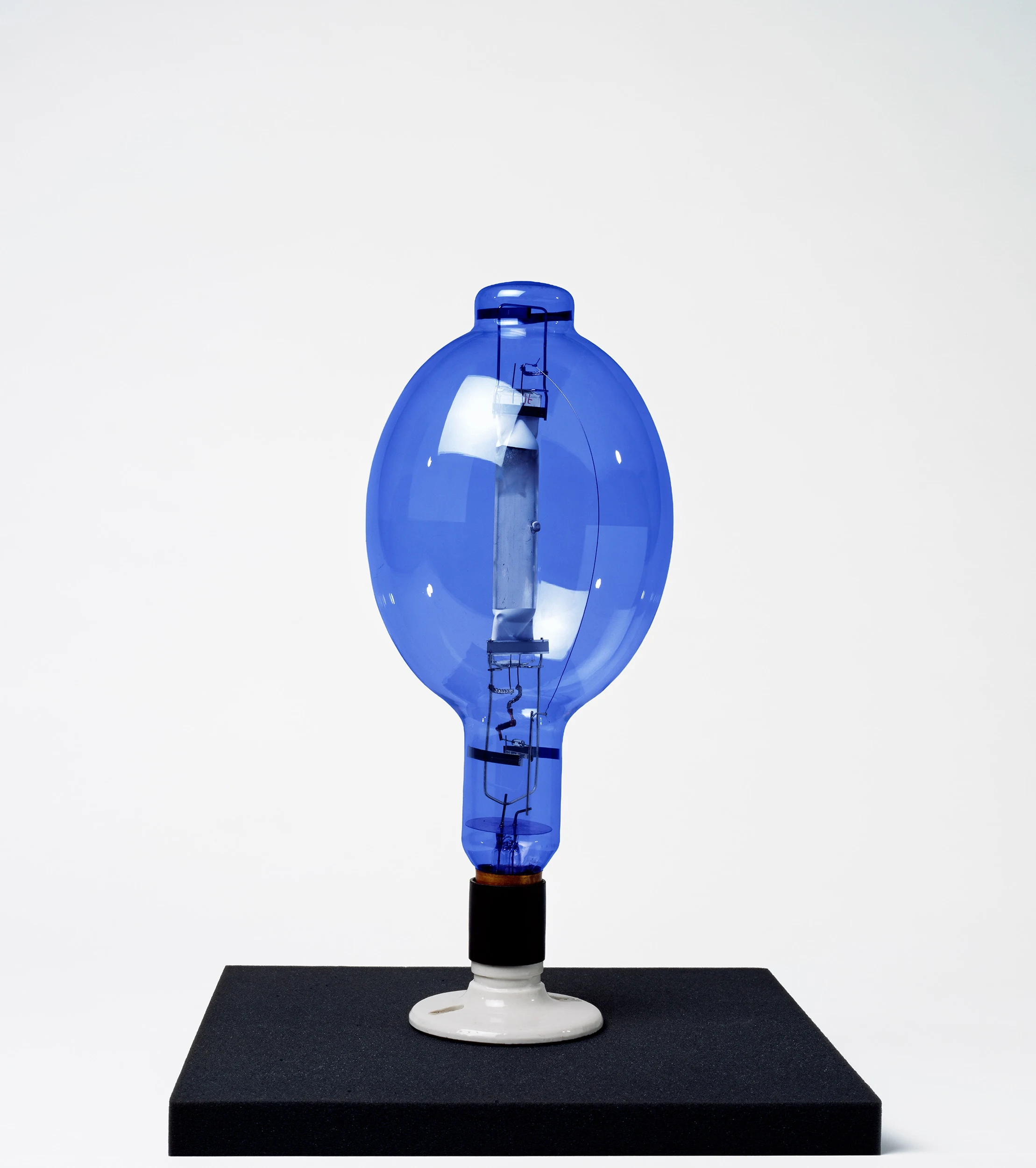 <p>Catherine Wagner<br /><em>Blue Reverie III</em>, 2025<br />Archival pigment print<br />60 x 57 inches / 152.4 x 144.8 cm<br />Edition of 3 plus 2 artist’s proofs</p>
