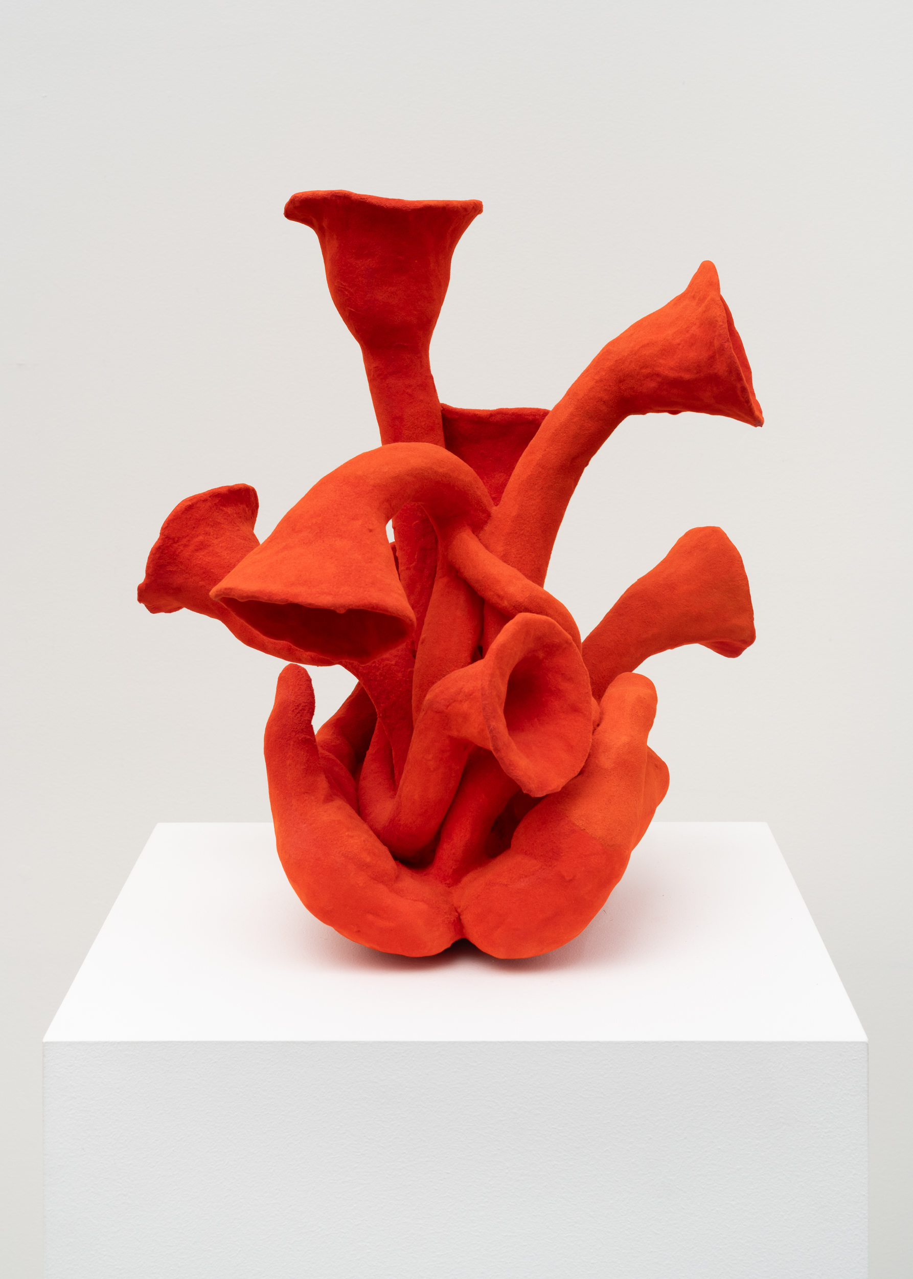 <p>Woody De Othello<br /><em>Grasping before change,</em> 2025<br />Ceramic, enamel paint and flocking<br />16 x 14 x 15 inches / 40.6 x 35.6 x 38.1 cm</p>
