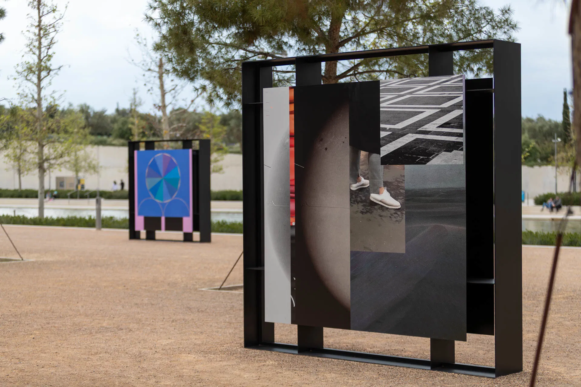 <p>Installation view, <i>Surroundings,</i> 2025, Starvos Niarchos Foundation Cultural Center, Athens.<br />
Photo: Pelagia Karanikola.</p>
